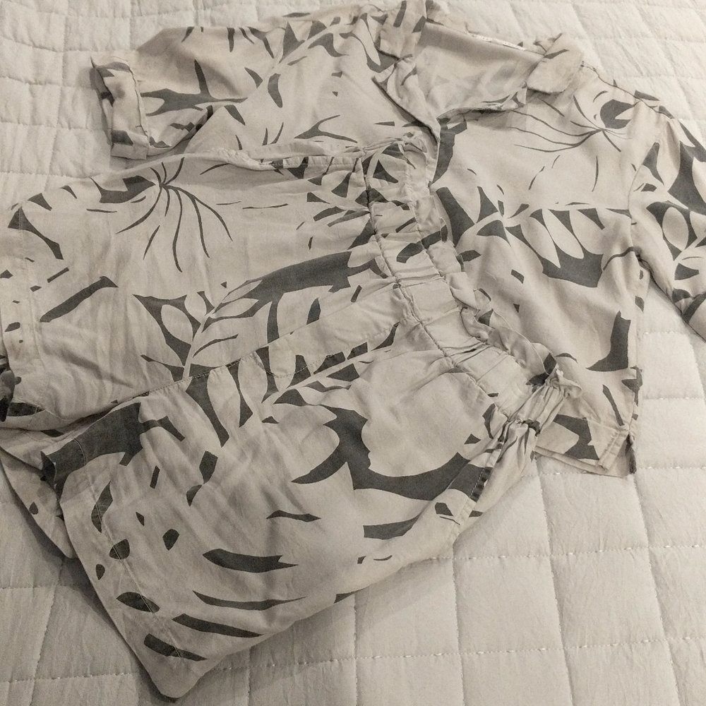 Jane + Delaney short set size medium